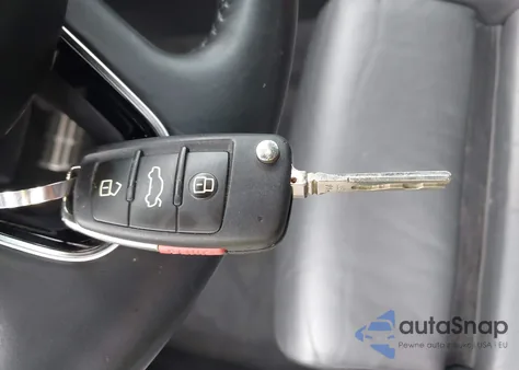 2015 Audi Q3 2.0T Premium Plus z USA, uszkodzony, nr VIN WA1GFCFS6FR005564